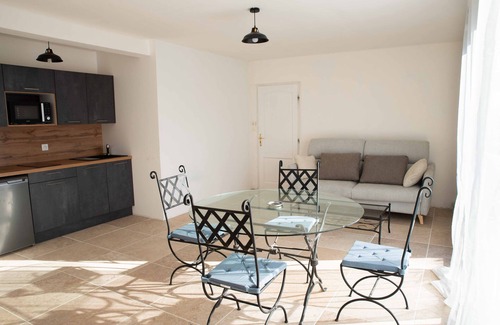 Breziers Apartment | Appartement au Calme, Idéal Pour la Randonnée et le ski