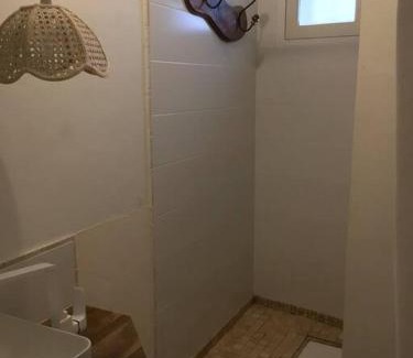 Lespignan Apartment | Appartement au coeur du village pour deux personnes