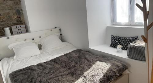 Bourg-Madame Apartment | Appartement avec chambre ouverte
