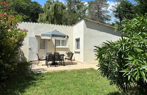 Bravone Apartment | Appartement Avec Jardin Privé, Parc Arboré et Piscine