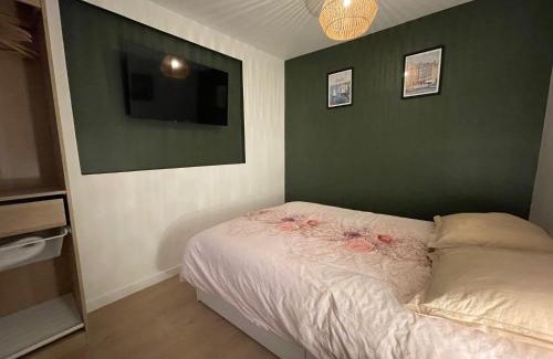 Gare-Jouvenet Apartment | Appartement avec piscine intérieure et Spa dans Rouen