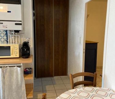 Yzeure Apartment | Appartement avec place de parking