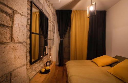 Besancon Old Town Apartment | Appartement avec sauna au pied de la citadelle