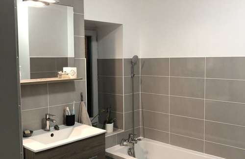 Vaugneray Bed & Breakfast | Appartement Avec vu sur les Monts du Lyonnais