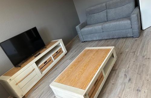Saint-Antheme Apartment | Appartement balcon