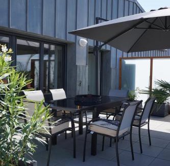 Les Sables d'Olonne Apartment | Appartement cosy 2 ch avec toit terrasse & parking - Lumineux et calme