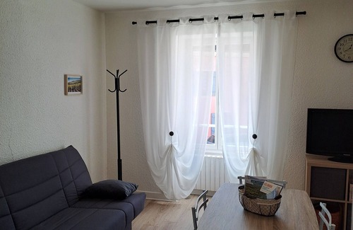 Pouilly-en-Auxois Apartment | Appartement Climatisé au Centre de Pouilly-en-auxois