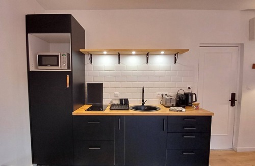 Calais Frethun Apartment | Appartement Calais Black 2/4 personnes - Centre Ville - Proche A16 - Plage -
