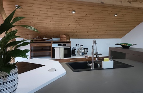 Anthy-sur-Leman Apartment | Appartement Centre Village vue lac