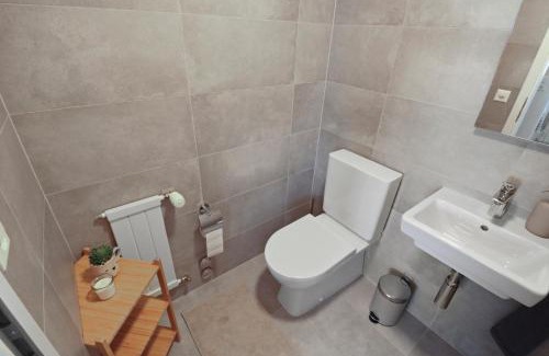 Noes Apartment | Appartement central et confortable