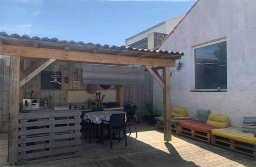 Saintes Apartment | Appartement Centre Ville Avec Piscine et Jacuzzi