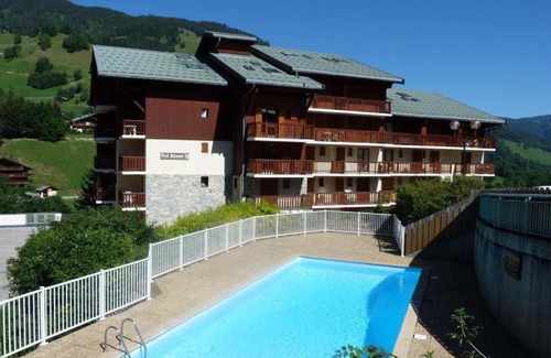 Areches Apartment | Appartement centre village, 6 personnes, 2 chambres - VLII71