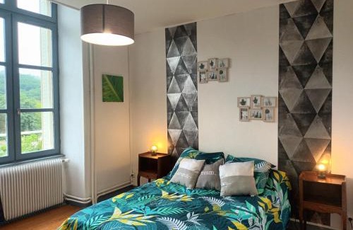 Pontaumur Apartment | Appartement chaleureux de 82M2 proche de Vulcania