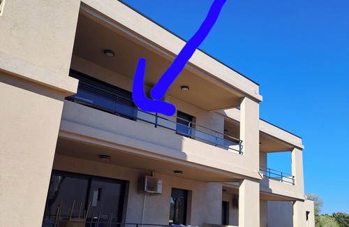 Tighine Apartment | Appartement Climatisé Dans Résidence Avec Piscine Proche des Plages