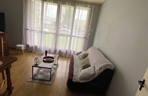 Joue-les-Tours Apartment | Appartement Complet Meublé 2 Chambres 1 Salon