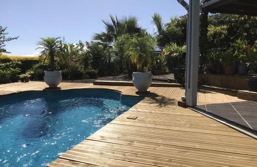 Petite-ÃŽle Apartment | Appartement confortable à Saint-Pierre avec piscine privée (55 m²)