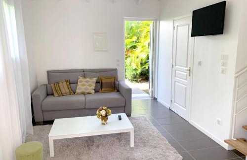 L'Autre-Bord Apartment | Appartement confortable au Moule 60 m² avec piscine privée