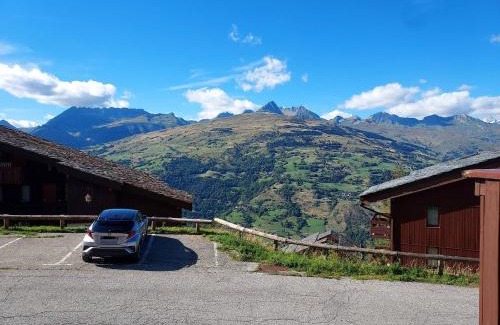 Bellentre Apartment | Appartement cosy 4 pers, proche pistes, balcon, parking - FR-1-353-61