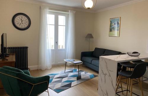 Vieux Vichy Apartment | Appartement cosy au cœur de Vichy, proche thermes et commerces, tout inclus, idéal 2 pers. + options - FR-1-489-364