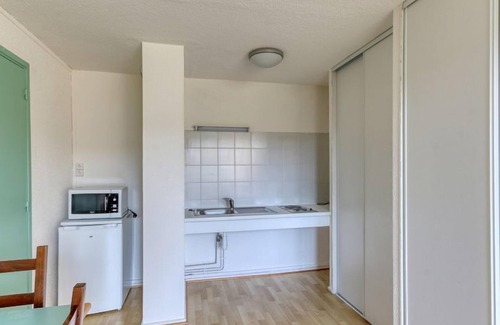 Miremont Condo | Appartement Cosy avec Vue Lac! Accès Piscine