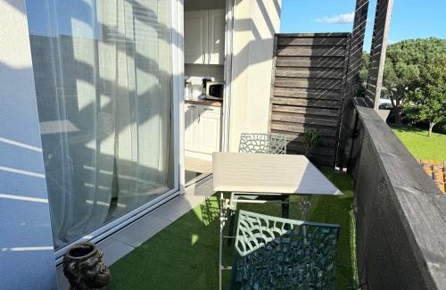 Parentis-en-Born Apartment | Appartement Cosy avec Balcon