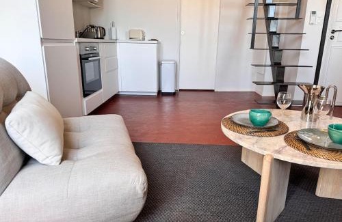 Carqueiranne Apartment | Appartement cosy proche du port, des plages et des restaurants