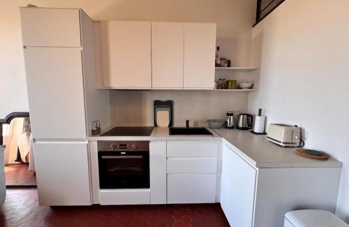 Carqueiranne Apartment | Appartement cosy proche du port, des plages et des restaurants