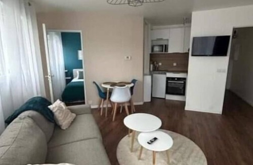 Elancourt Apartment | Appartement Cozy Proche Toutes Commodités
