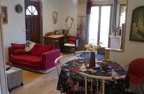 Villy-le-Pelloux Apartment | Appartement Dans Maison de Village, au Calme, Entre Annecy et Genève