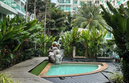 Nong Pla Lai Apartment | Appartement Dans Propriété Avec Piscine Tropicale Proche de la mer
