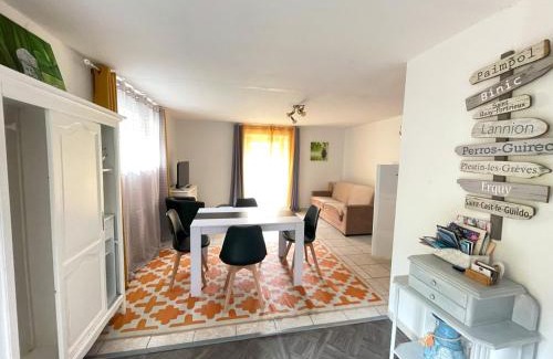 Begard Apartment | Appartement dans un parc privé