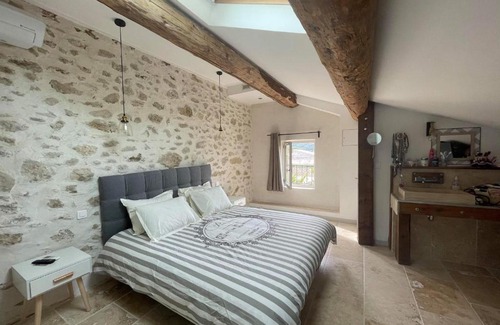 Puyvert Apartment | Appartement de charme Sud Luberon classé 4 étoiles