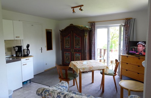 Gollenshausen a.Chiemsee Apartment | Appartement 3 - 25 qm - See/Bergblick - Eckbalkon Sonne/Schatten
