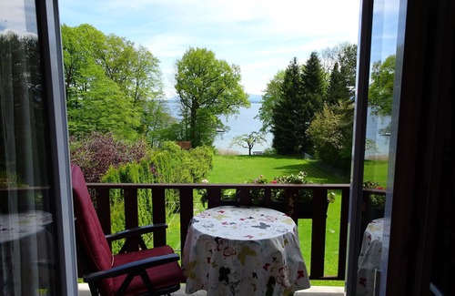 Gollenshausen a.Chiemsee Apartment | Appartement 2 - 21qm - See- u. Bergblick - Balkon mit Morgensonne