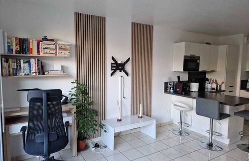 Le Bourget Apartment | Appartement de Standing +parking