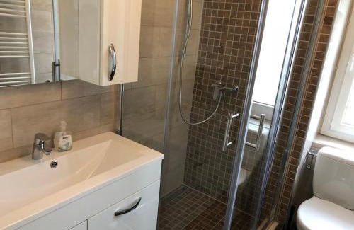 Le Locle Apartment | Appartement Douces heures avec parking couvert privé