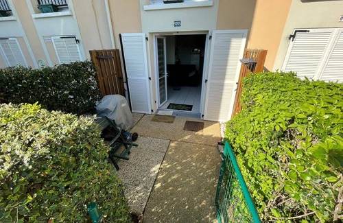 Dives-sur-Mer Apartment | Appartement Duplex Avec rez de Jardin