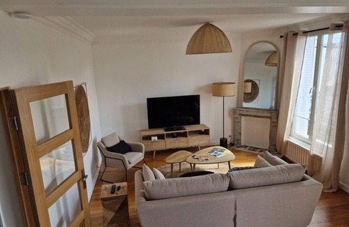 Enghien-les-Bains Apartment | Appartement Enghien-les-bains