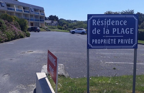 Le Ru Apartment | Appartement en Résidence - En Face de la Plage des Sables Blancs à 50m