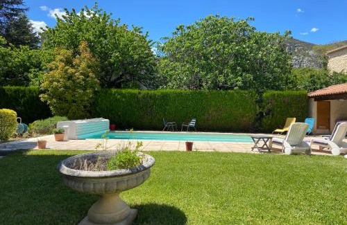Volx House | Appartement en Provence-Lubéron - piscine et calme