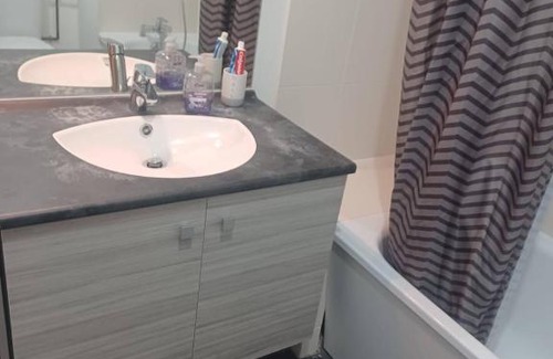 Choisy-le-Roi Apartment | Appartement entier pour 4 proche Orly