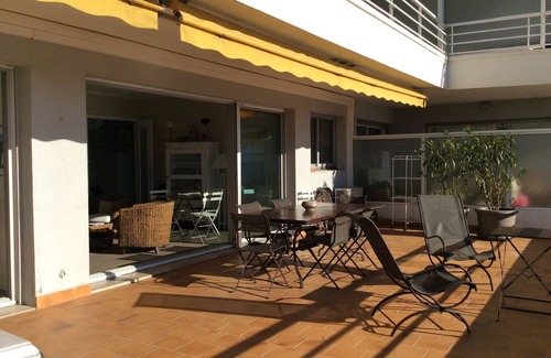 Cavaliere Apartment | Appartement Face Au Port Et Plage, Plein Centre Ville, Grande Terrasse, Piscine