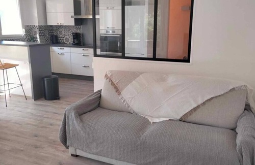 Bagnols-en-Foret Apartment | APPARTEMENT