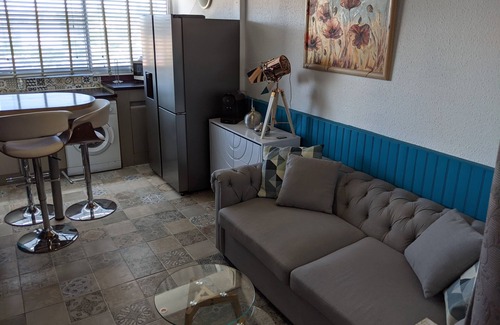Les Arenes Apartment | Appartement Fonctionnel, Moderne et Chaleureux à 700 m de la Plage !