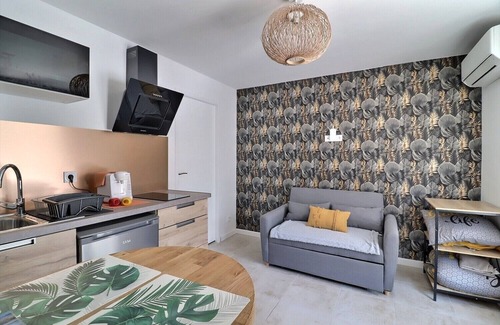 Clermont-l'Herault Apartment | Appartement 1 Avec Terrasse et Piscine