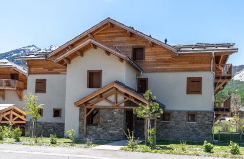 Monetier-les-Bains Apartment | Appartement La Marmotte à Monetier grande terrasse