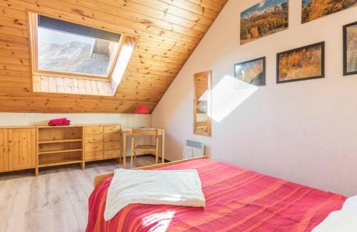 Monetier-les-Bains Apartment | Appartement Duplex 3 Pièces Cabine, 6 Couchages, Monêtier-les-Bains, Proche Commerces et Pistes - FR-1-330F-154