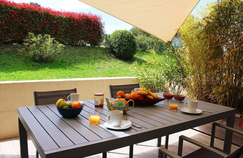 Saint-Gely-du-Fesc Apartment | Appartement T3 Climatisé Avec Piscine Proche de Montpellier