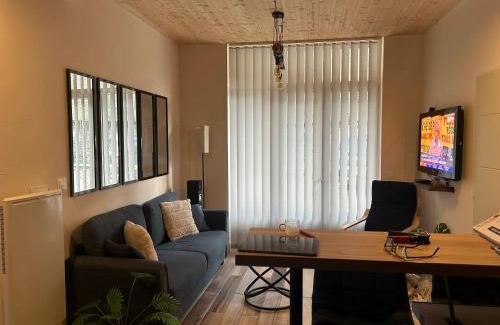 Savignac-les-Ormeaux Apartment | Appartement charmant à Savignac-les-Ormeaux, 56 m², balcon