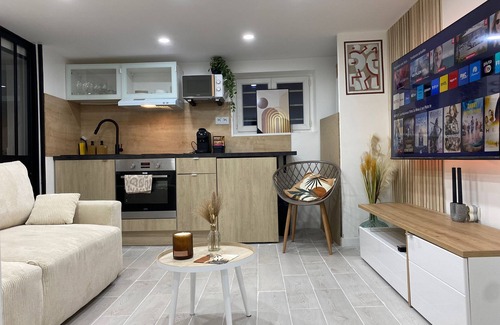 Tremblay-en-France Apartment | Appartement F2 Cosy